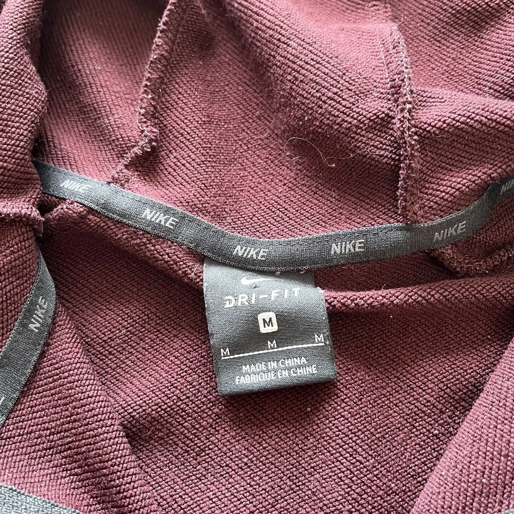 Nike Dri-FIT Hoodie Men M Red Burgundy Full Zip Fleece Training 860465-655